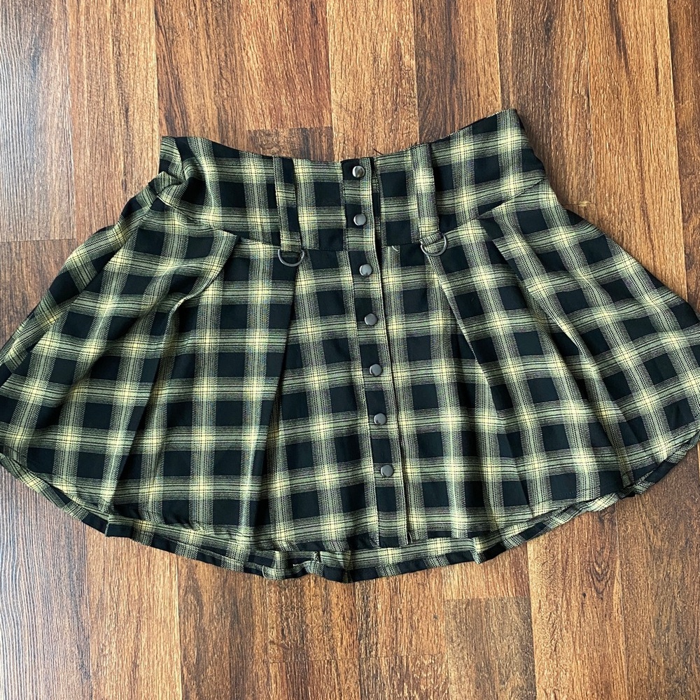 Hot Topic yellow black plaid mini circle skirt button up with belt loops Sz xl